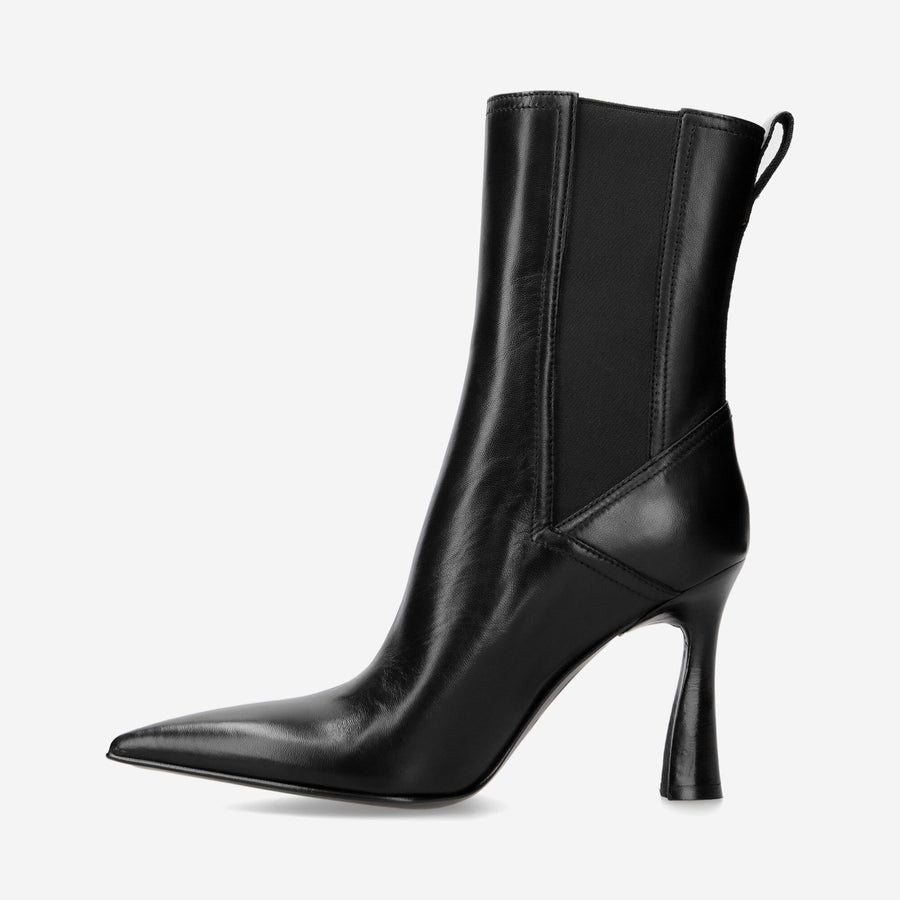 Premiata Stivaletti M6589B in pelle con tacco alto Convenienza