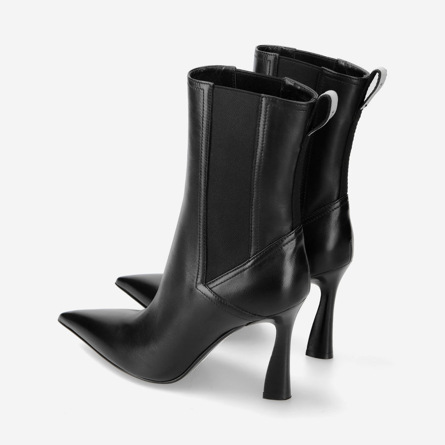 Premiata Stivaletti M6589B in pelle con tacco alto Convenienza