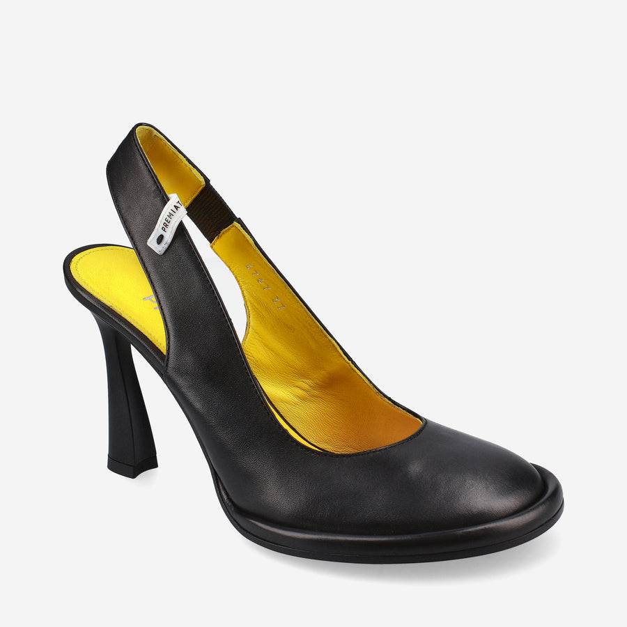 Premiata Chanel M6767A in pelle 2025
