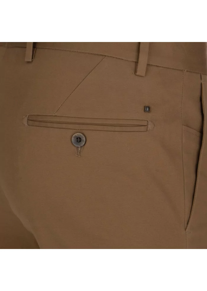 OUT/FIT | PANTALONI SOLDI COTONE MARRONE TABACCO 2025