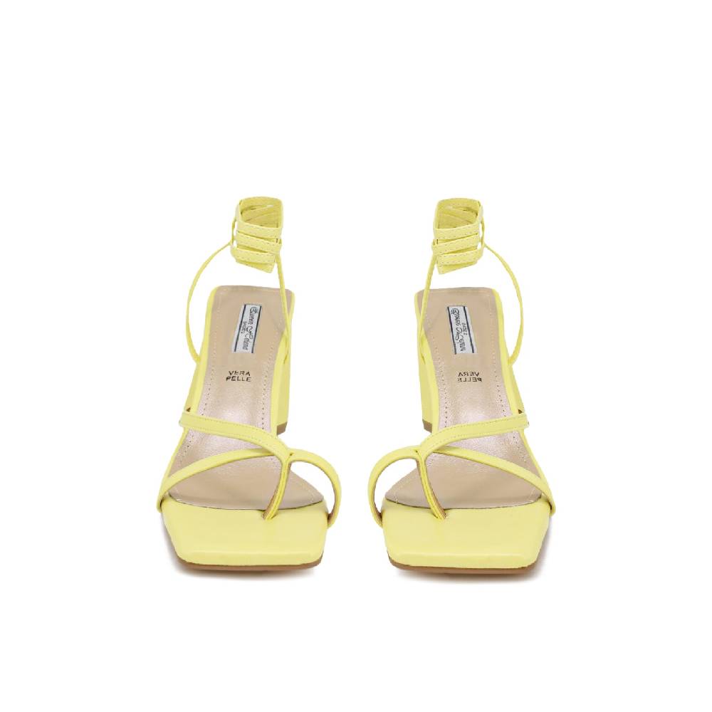 Queen Helena Sandali - ZM9102 Online