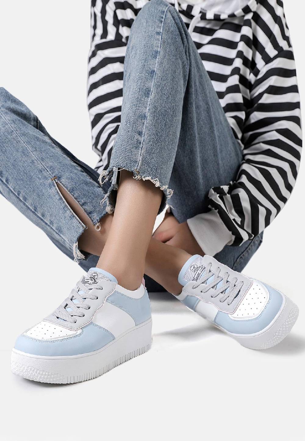 Queen Helena Sneakers - X28-63 In Vendita