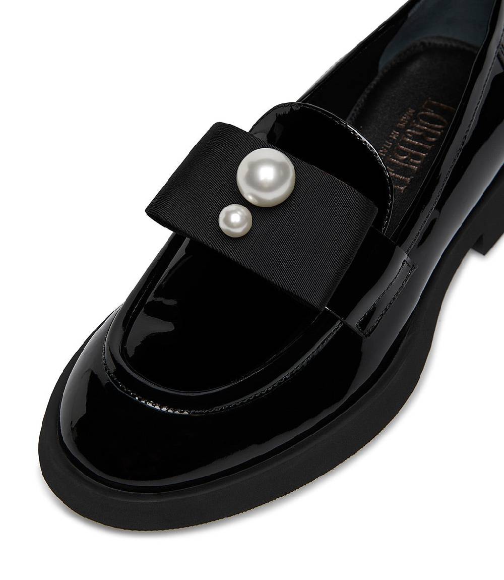 Loriblu Mocassino in vernice nera con gros-grain e perle Prezzo Ridotto