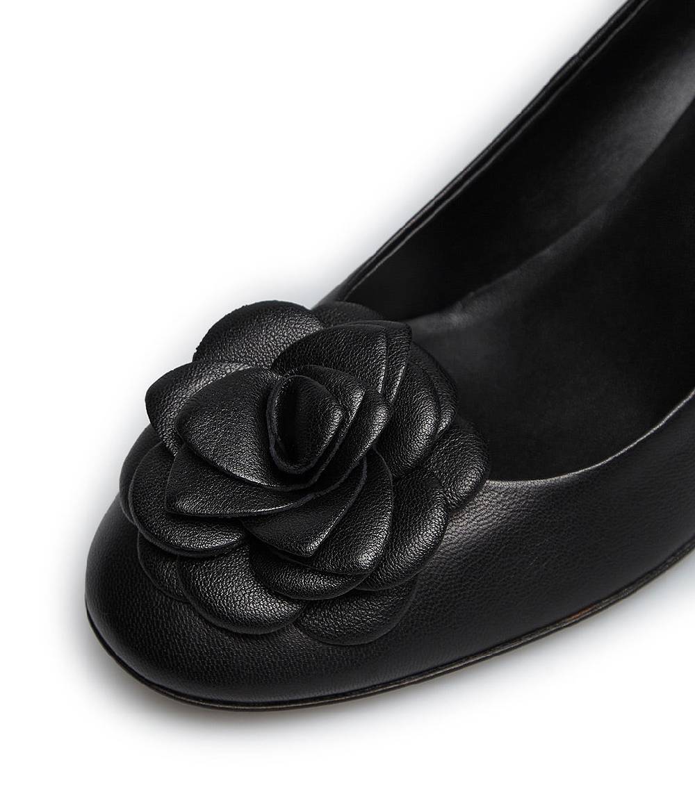 Loriblu Décolleté in nappa nera con fiore Shopping online