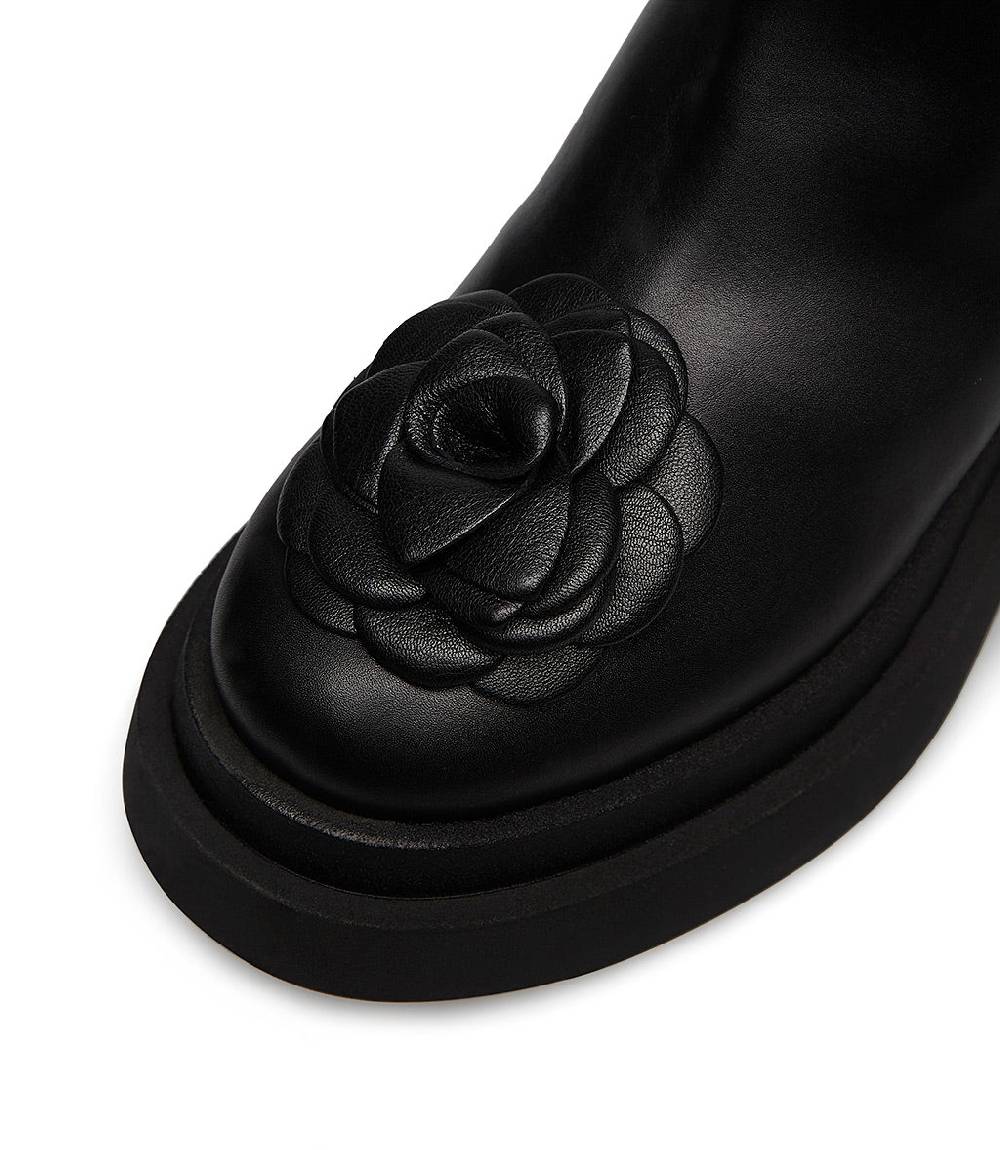 Loriblu Stivaletto in vitello nero con fiore Latest fashion