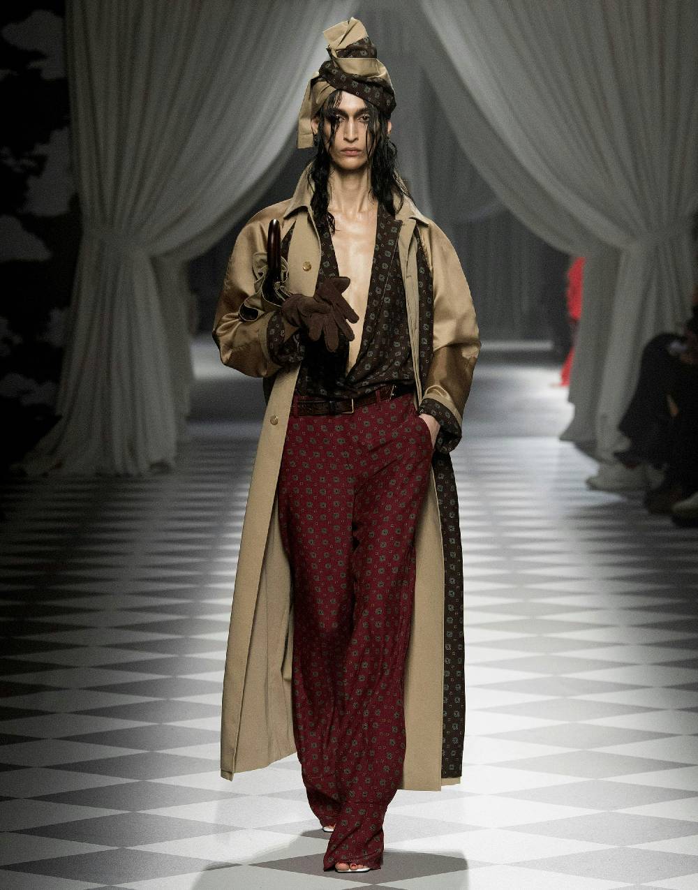 Love Moschino Trench reversibile in gabardina e raso Sottocosto
