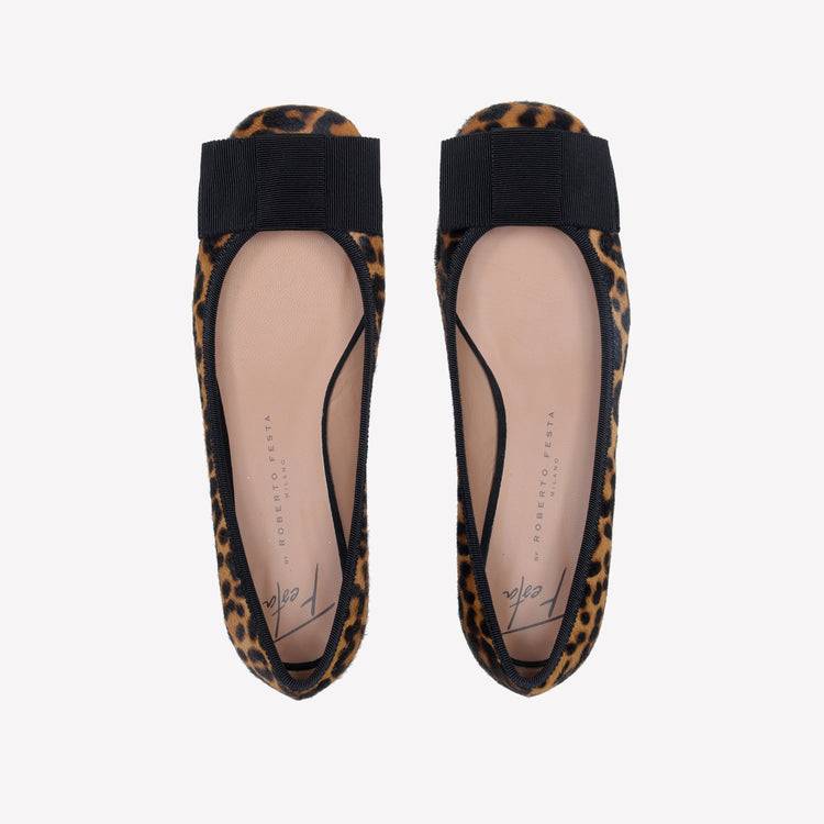 Roberto Festa DECOLLETE’ IN PELLE DI VITELLO STAMPA LEOPARDATA CON FIOCCO GROS GRAIN NERO SISKO Promozione
