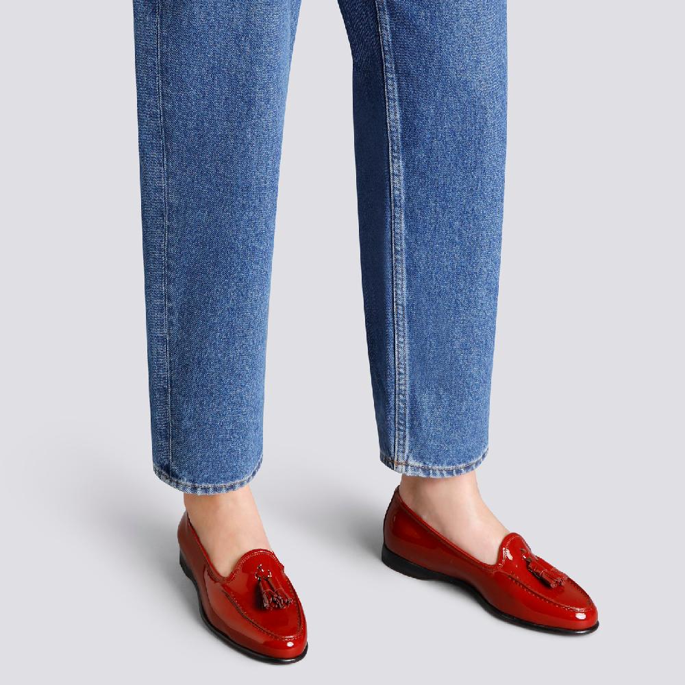 Santoni Mocassino Andrea con nappe da donna in vernice rossa I Più Venduti