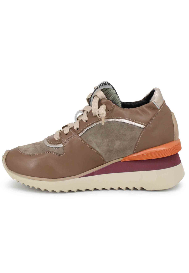 Spatarella Sneakers donna in pelle taupe con fondo zeppa Sottocosto