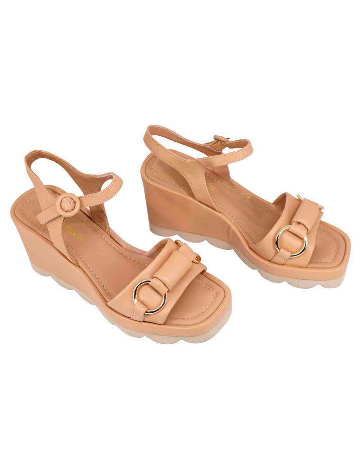 Spatarella Sandali donna in pelle beige con zeppa alta e cinturino alla caviglia Consegna Veloce
