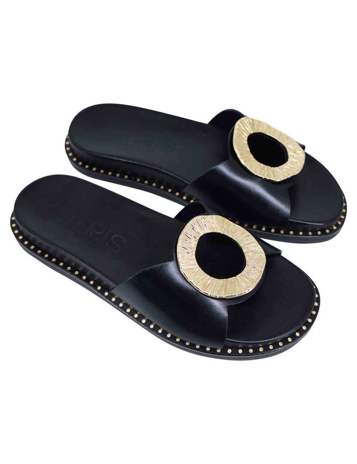 Spatarella Sandali donna flat in pelle nera con fussbett e fibbia in oro Offerte