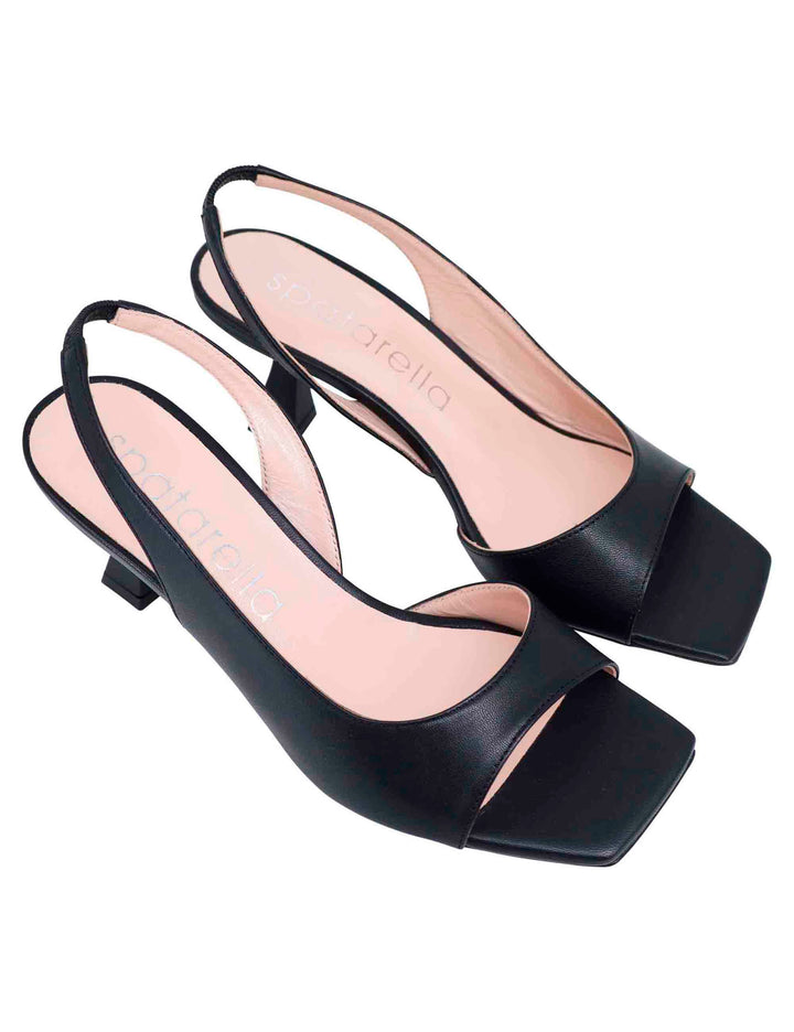 Spatarella Sandali slingback donna in pelle nera con punta quadra In Vendita