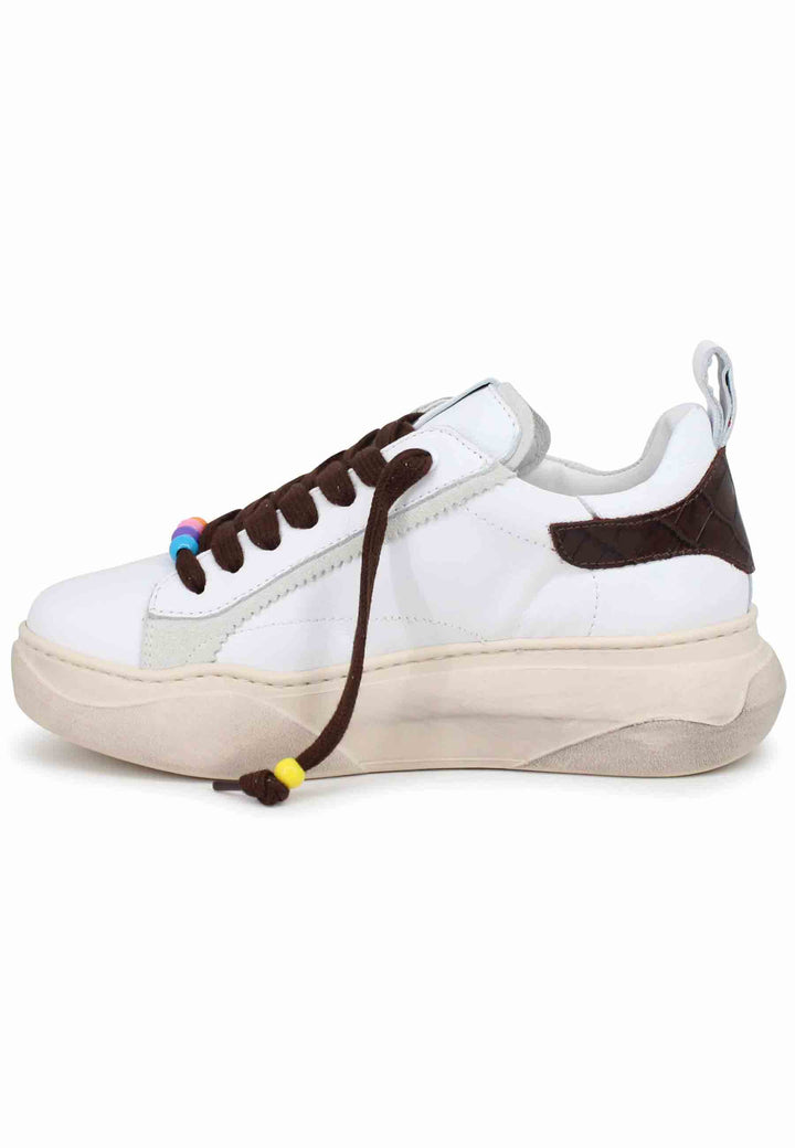 Spatarella Sneakers donna in pelle bianca Comprane uno, ottenene uno gratis