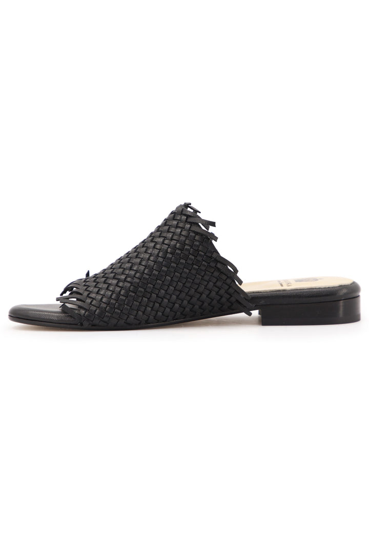 Spatarella Sandali bassi donna in pelle intrecciata nera Fino al 50% di sconto