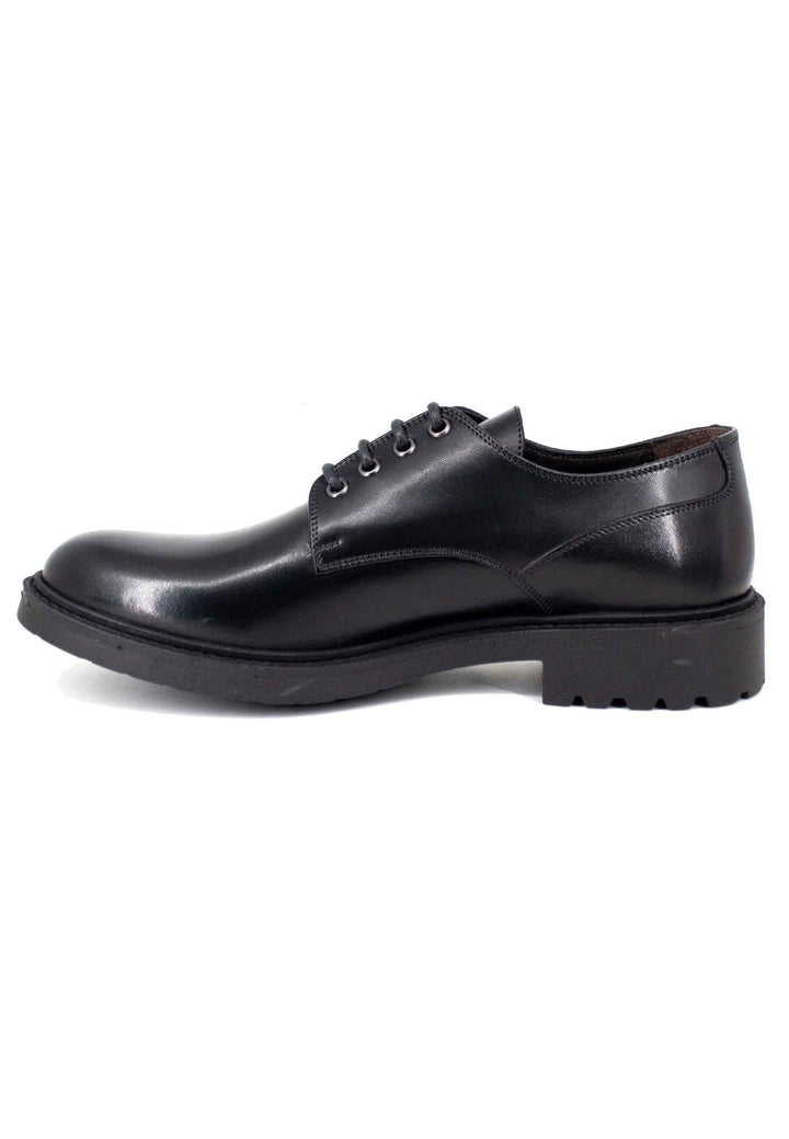 Spatarella Stringate uomo in pelle opaca nera con suola in gomma Fino Al -60%