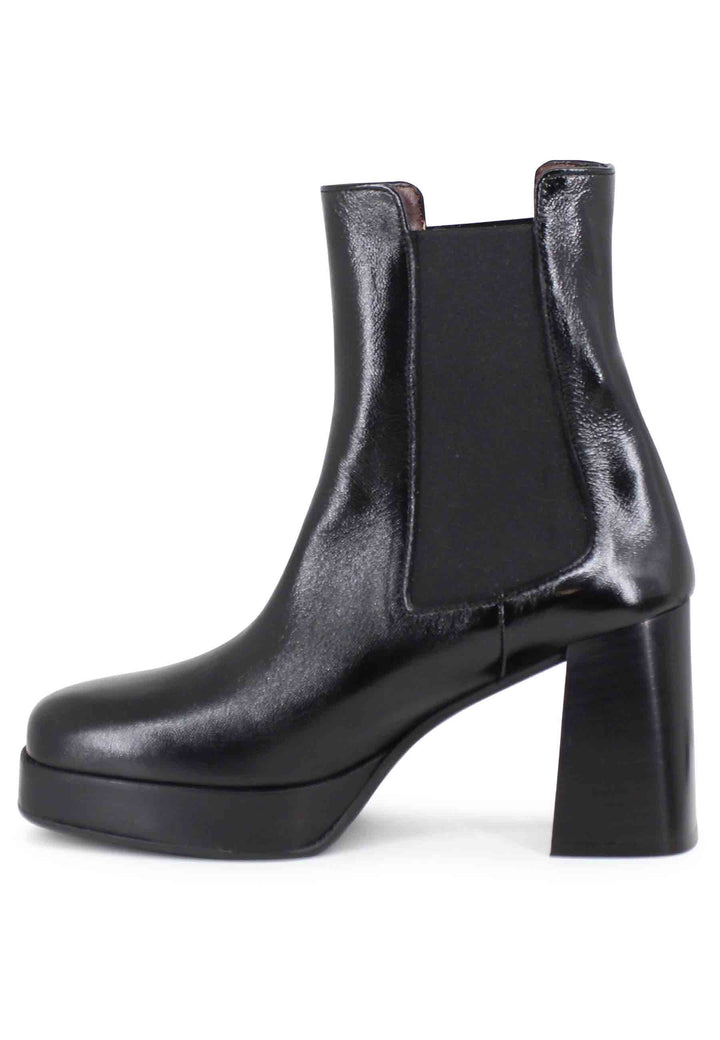 Spatarella Stivaletti beatles donna in pelle nera con tacco e plateau Offerta San Valentino
