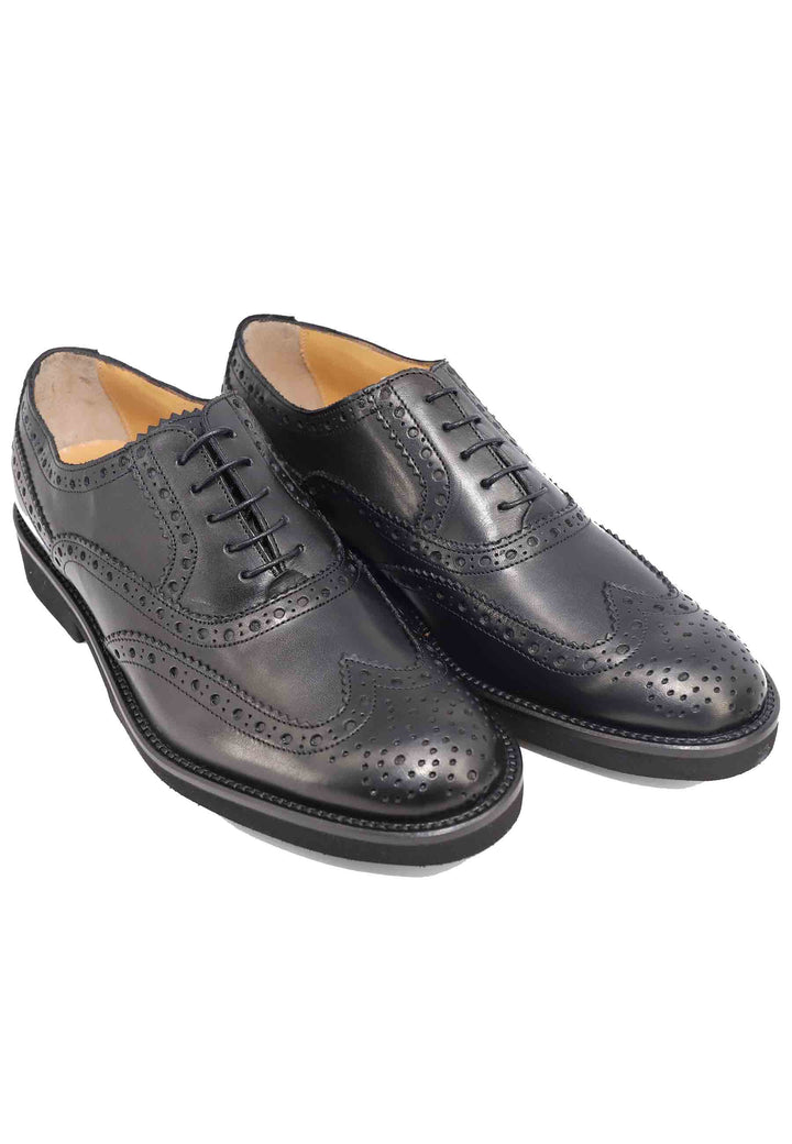 Spatarella Stringate uomo in pelle nera con impunture all'inglese e suola in gomma ultra leggera Fino al 60% di sconto