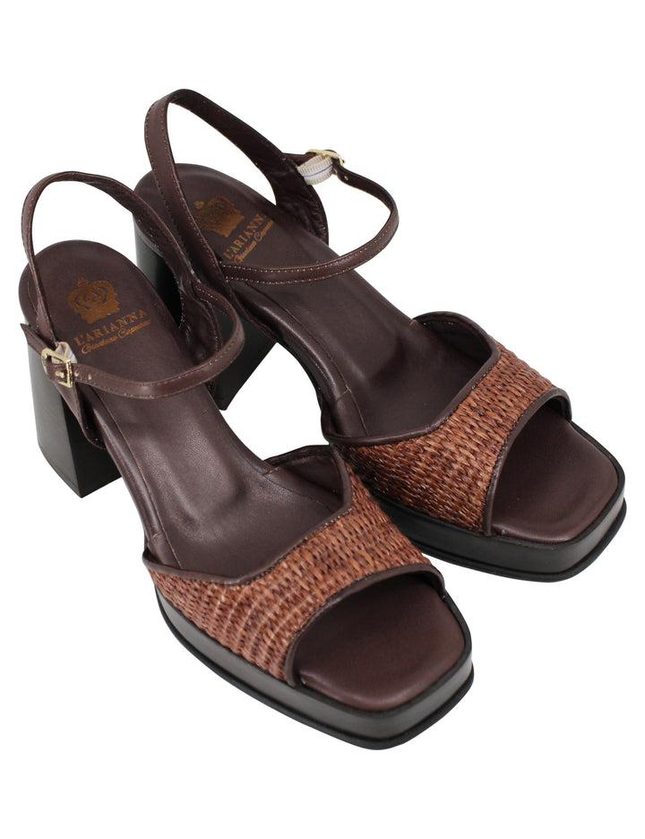 Spatarella Sandali donna in pelle e tessuto marrone con tacco punta quadra e cinturino alla caviglia Italy