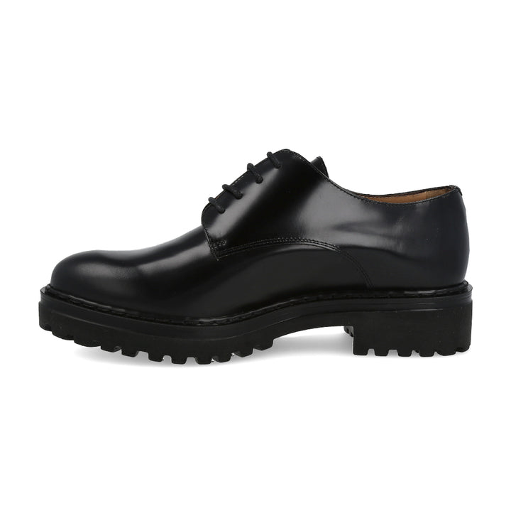 Uma Parker Derby Vendita