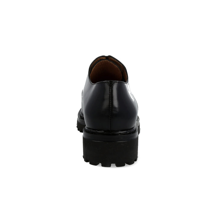 Uma Parker Derby Vendita
