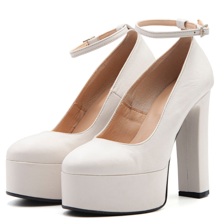 Unlace LOLITA In Linea