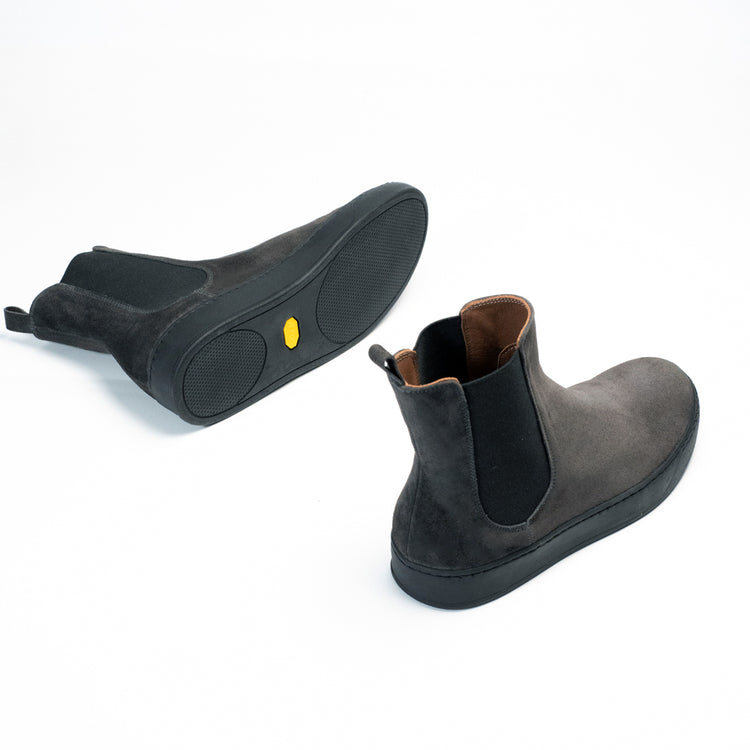 Via Mercanti Arturo Asphalt - Stivaletto alla caviglia Chelsea Beatles per uomo. – VIAMERCANTI Prezzo Ridotto