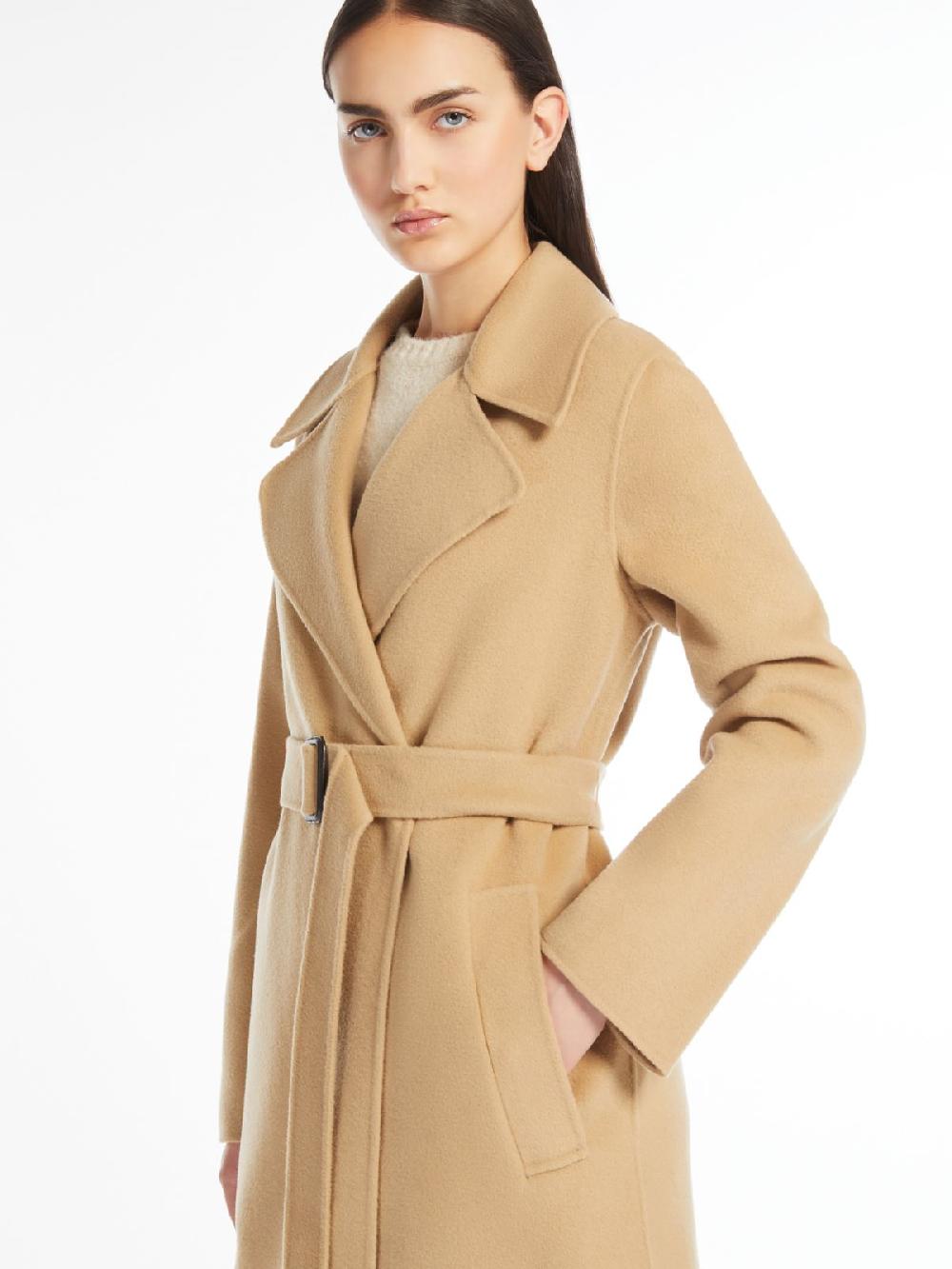 Weekend Cappotto lungo a vestaglia in lana Nuova