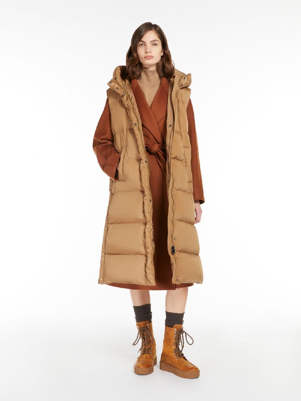 Weekend Cappotto in lana con cintura 2025