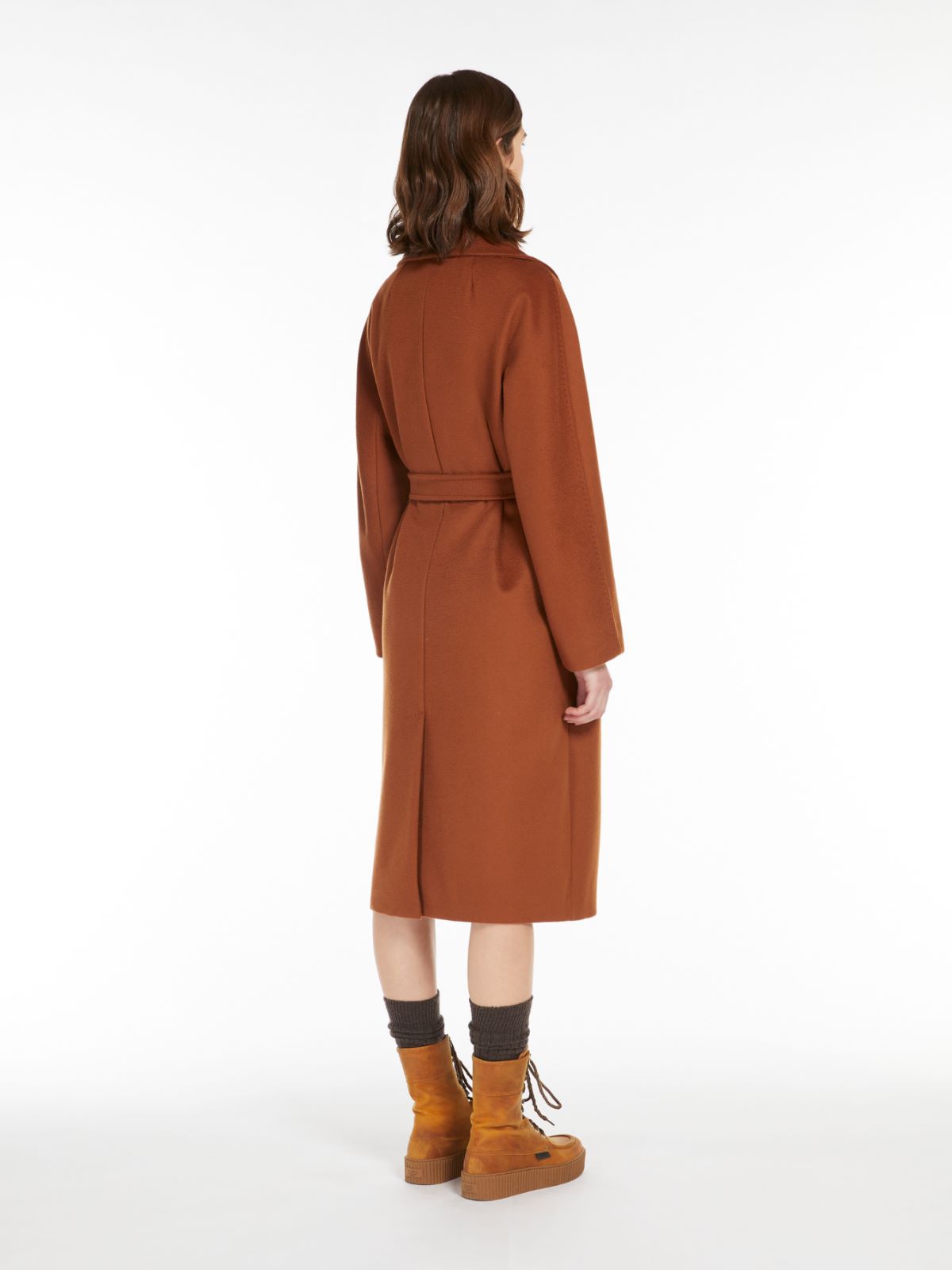 Weekend Cappotto in lana con cintura 2025