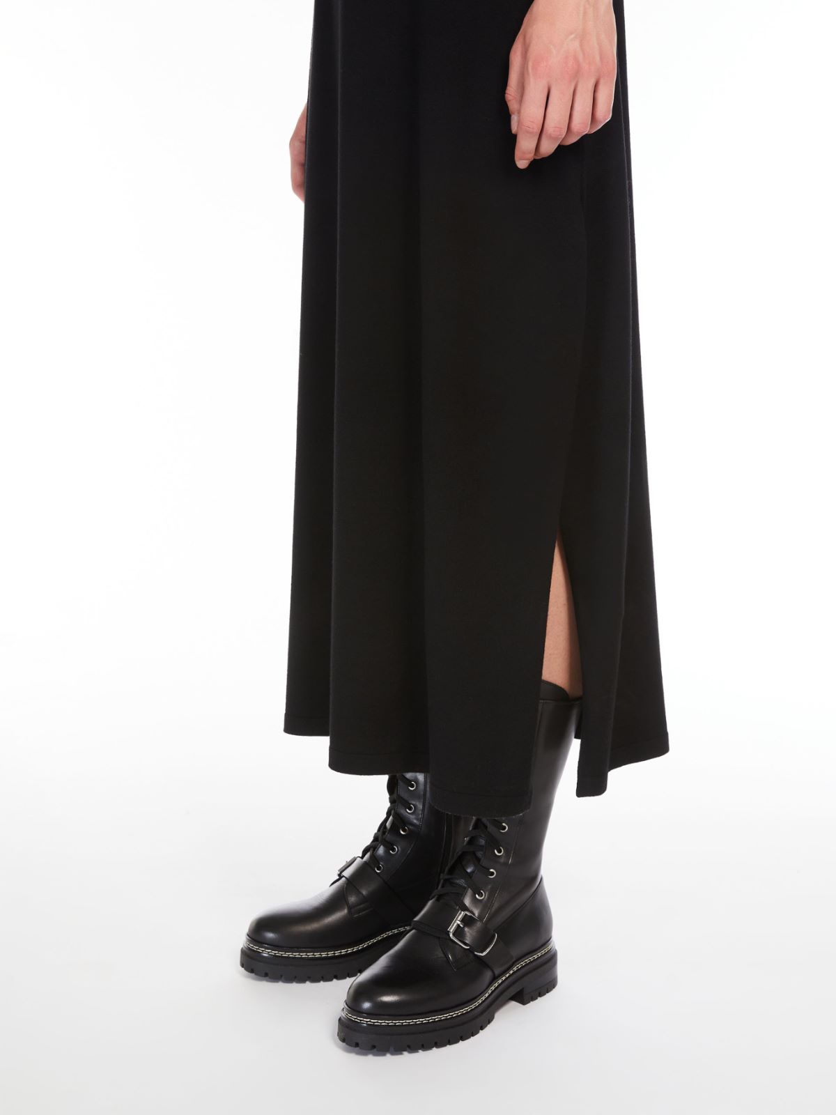 Weekend Abito smanicato in viscosa stretch Shopping Online