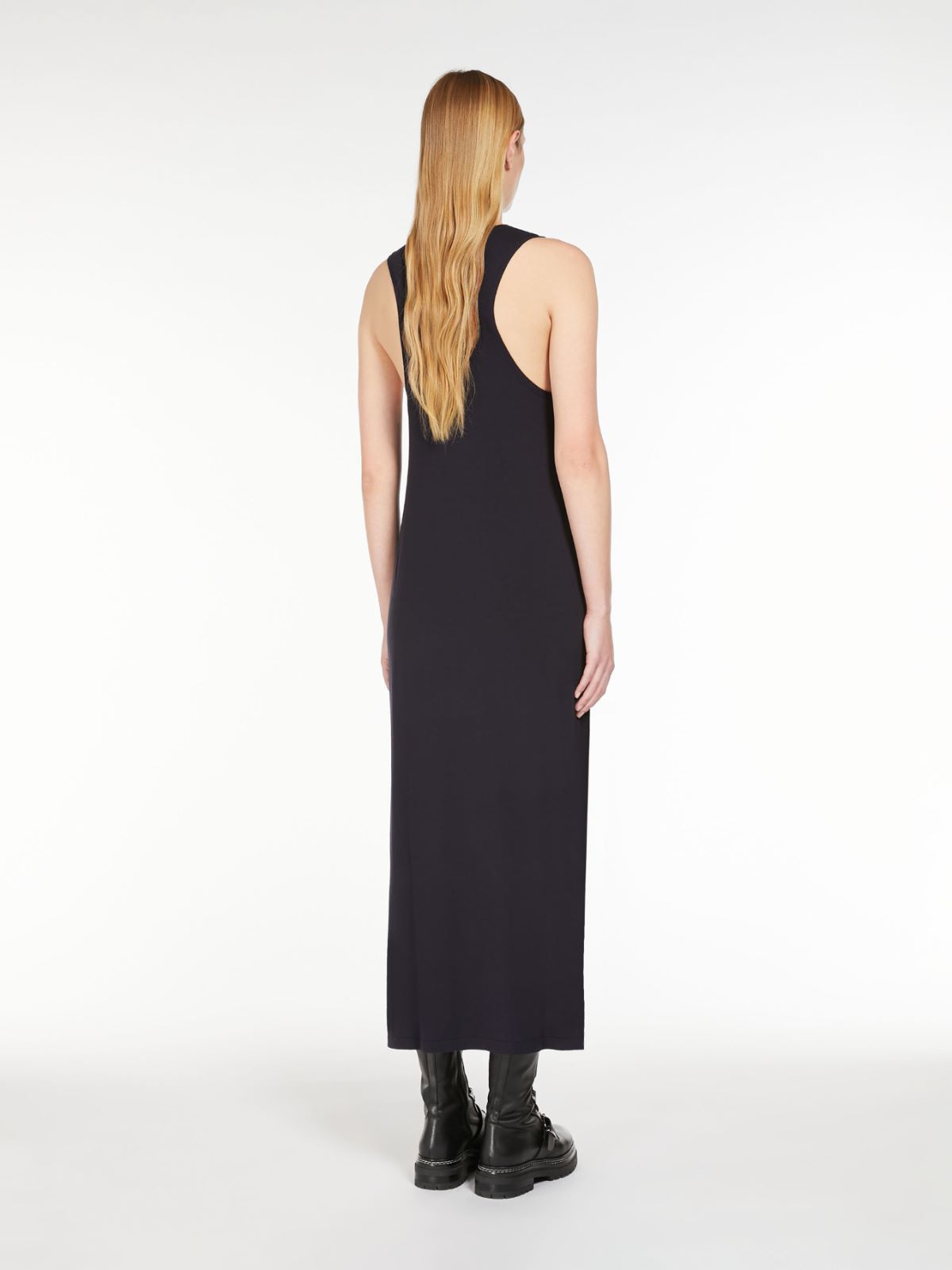 Weekend Abito smanicato in viscosa stretch Offerta Pasqua
