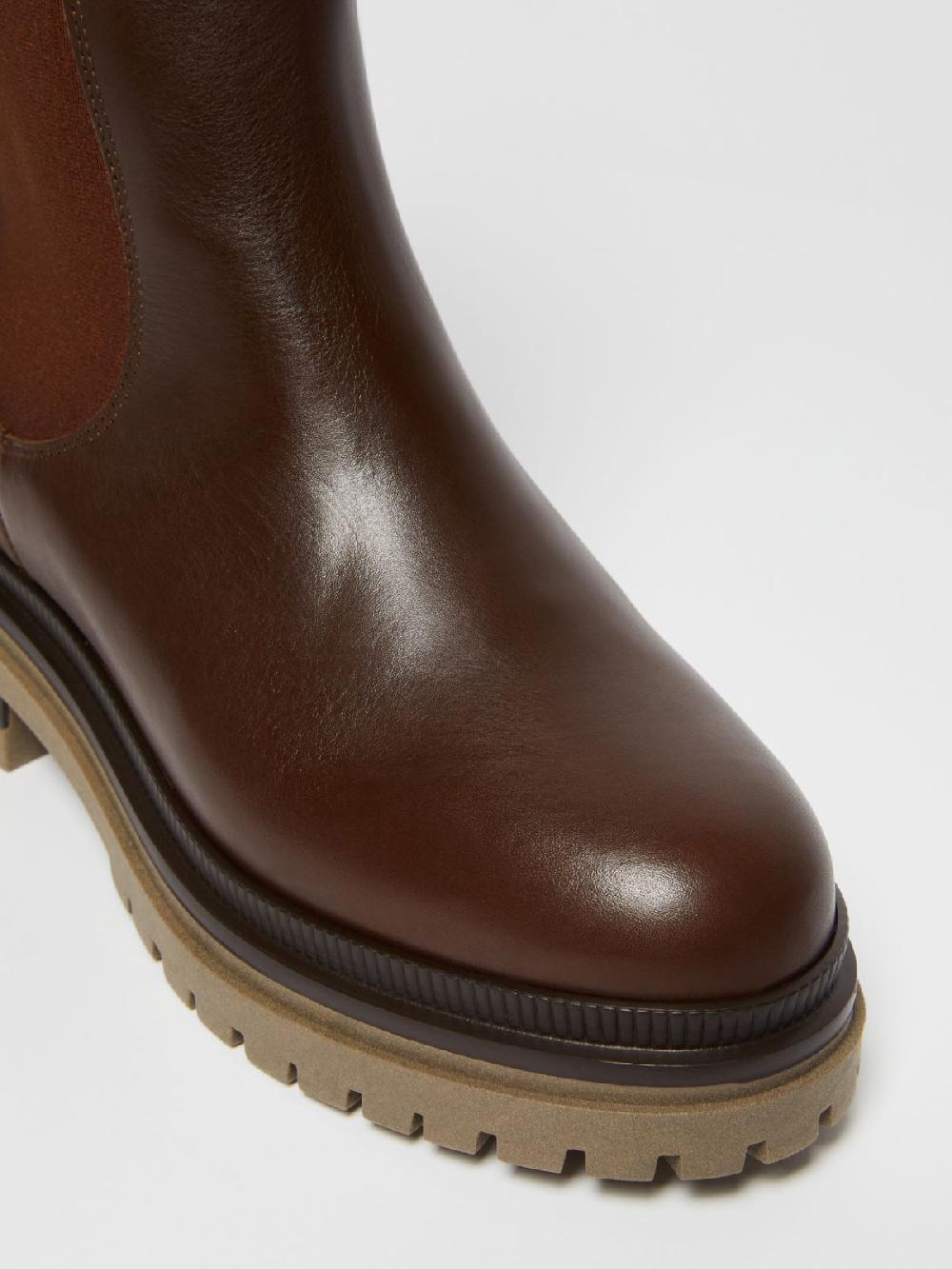 Weekend Ankle boot in pelle semilucida Hotsell