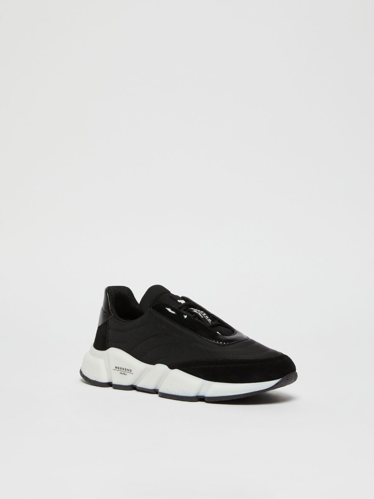 Weekend Running in nylon vernice e pelle 2025