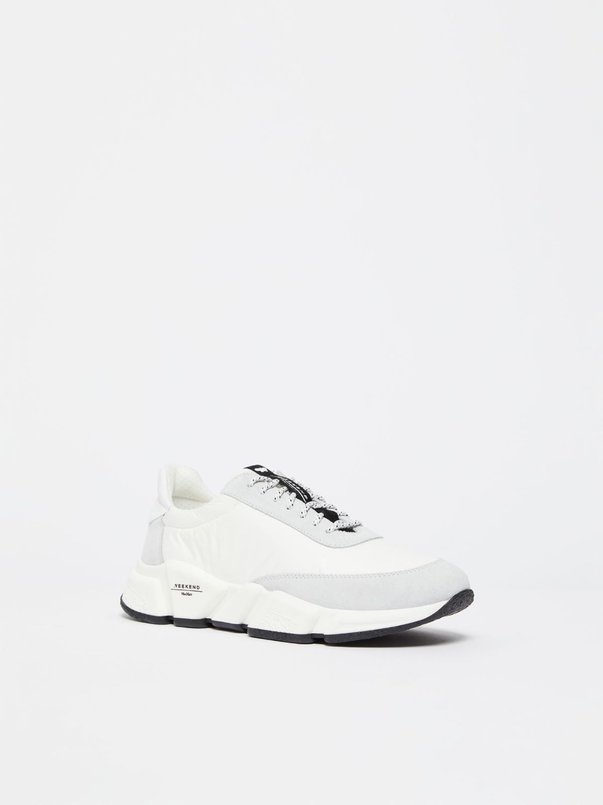 Weekend Running in nylon e pelle Comprane uno, ottenene uno gratis