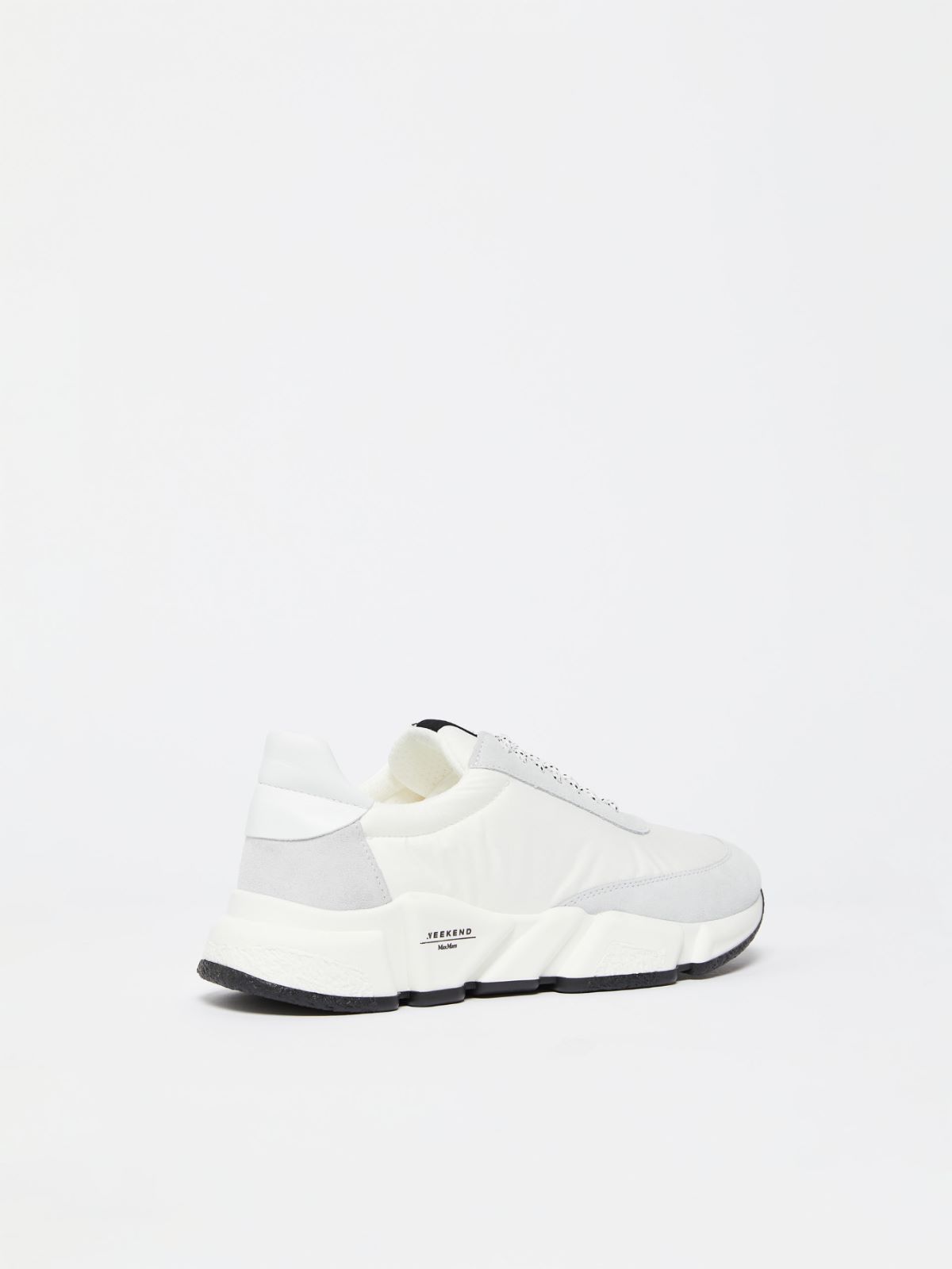 Weekend Running in nylon e pelle Comprane uno, ottenene uno gratis