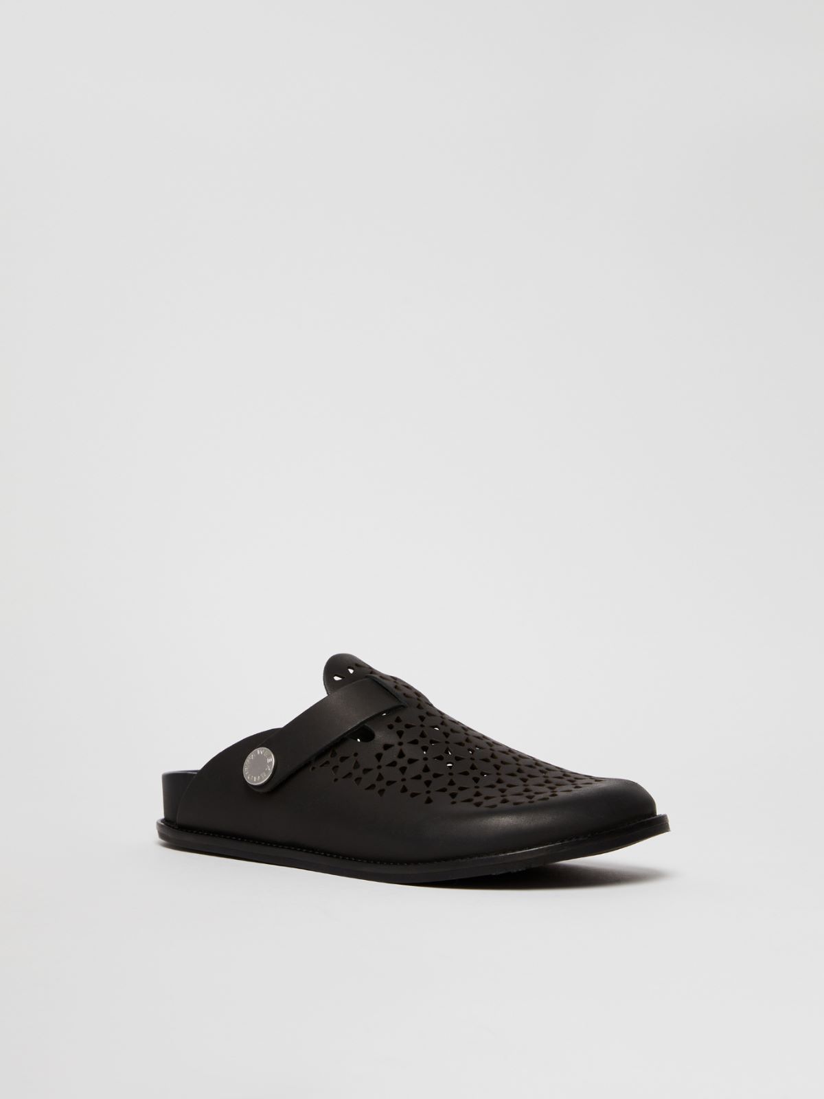 Weekend Sabot in pelle laserata Promozione