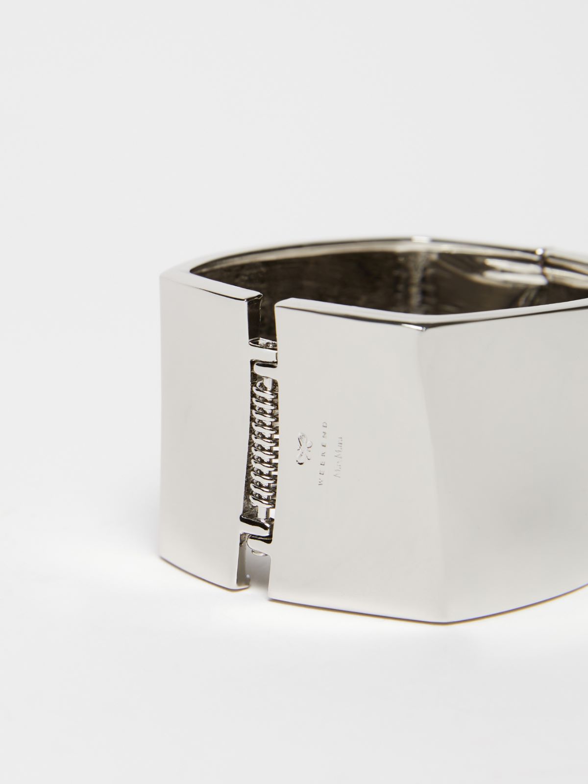Weekend Bracciale rigido in metallo Acquista Ora