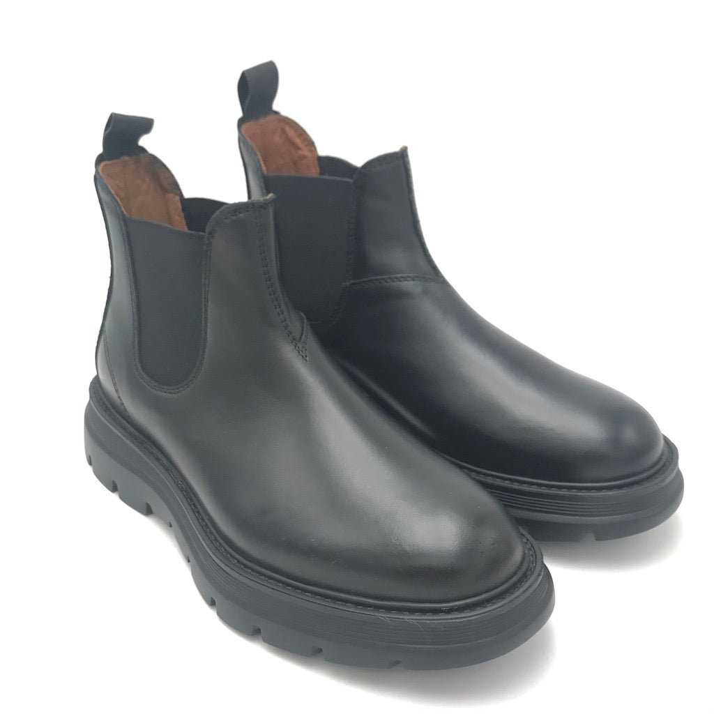 Zulian Calzature Beatles in pelle nera In Saldo
