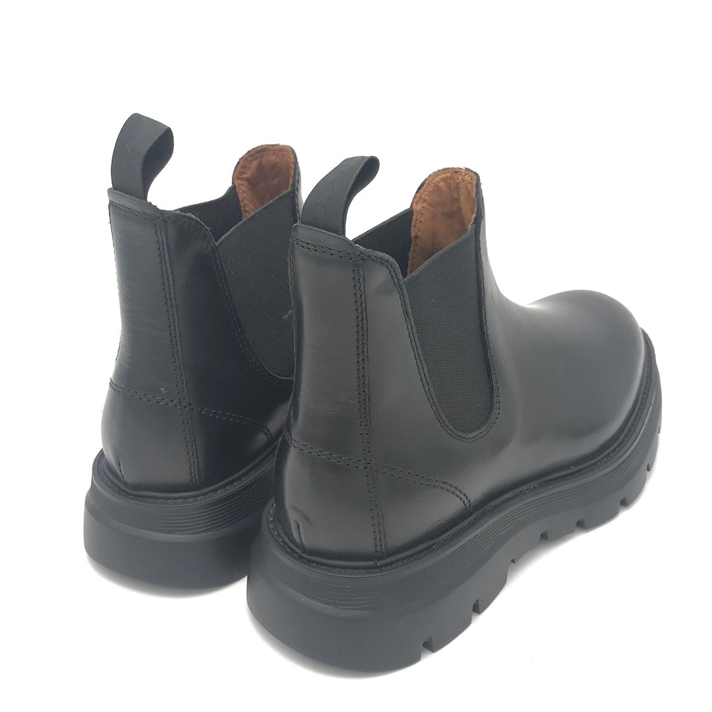 Zulian Calzature Beatles in pelle nera In Saldo