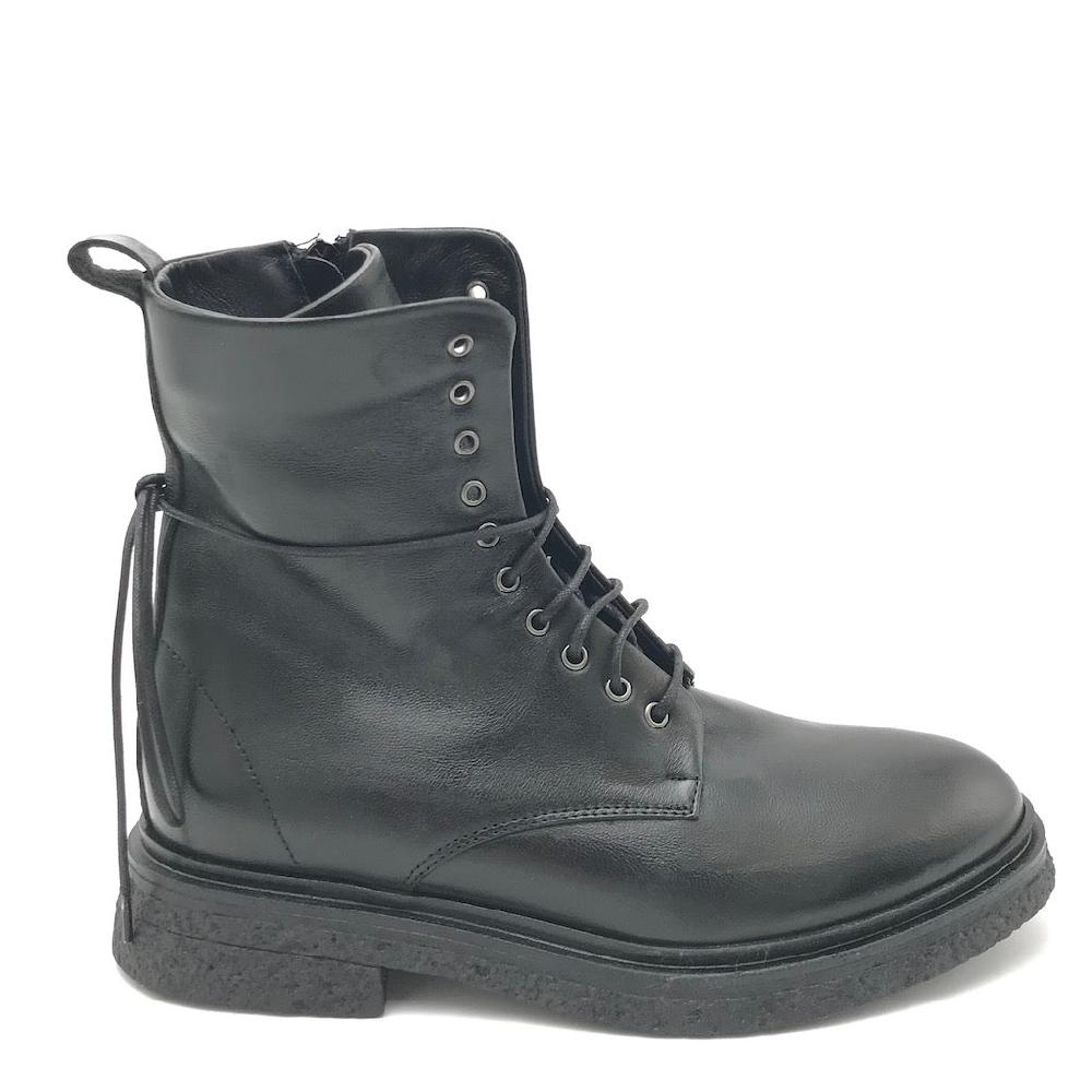 Zulian Calzature Anfibio in pelle nera