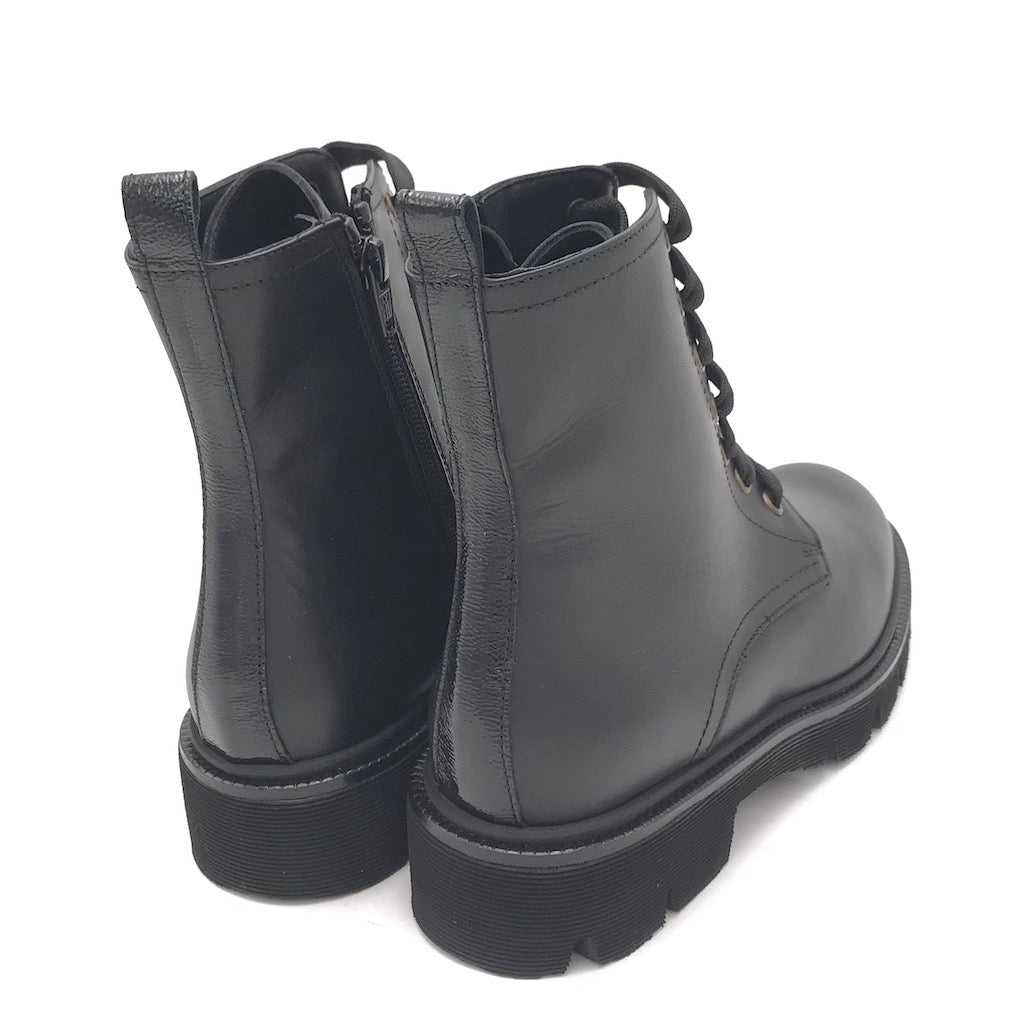 Zulian Calzature Anfibio in vitello nero Nuova