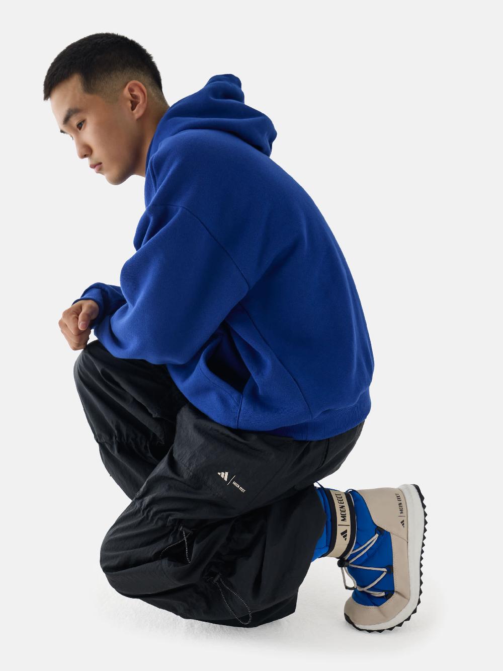 Moon Boot Felpa blu con cappuccio adidas x Moon Boot In Linea