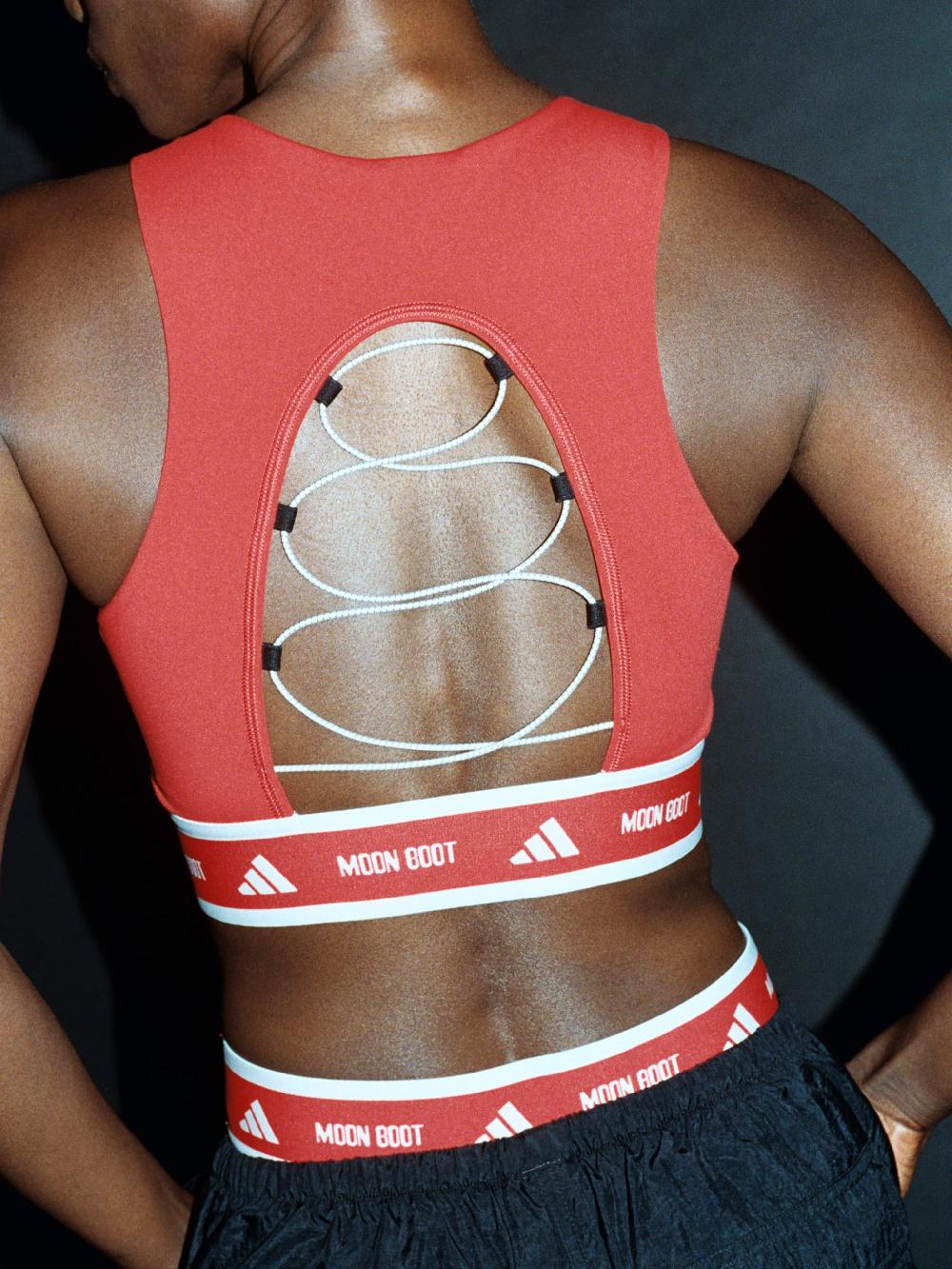 Moon Boot Crop top rosso adidas x Moon Boot Outlet
