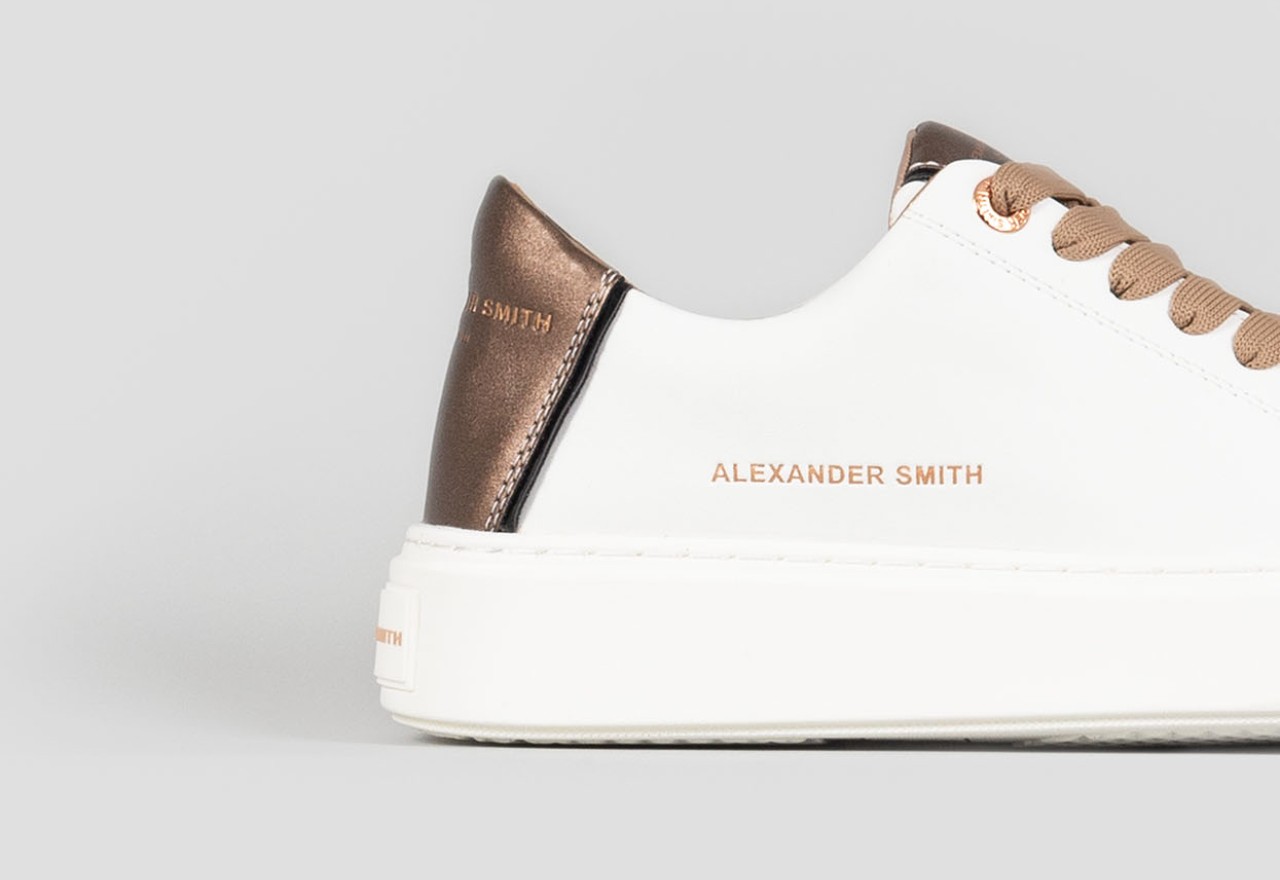 Alexander Smith LONDON WOMAN WHITE BRONZE Sottocosto