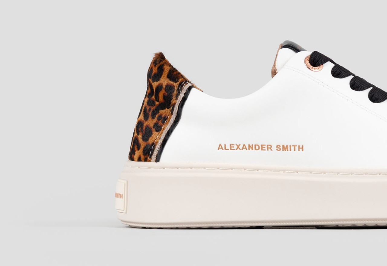 Alexander Smith LONDON WOMAN WHITE MAC SAND Presa