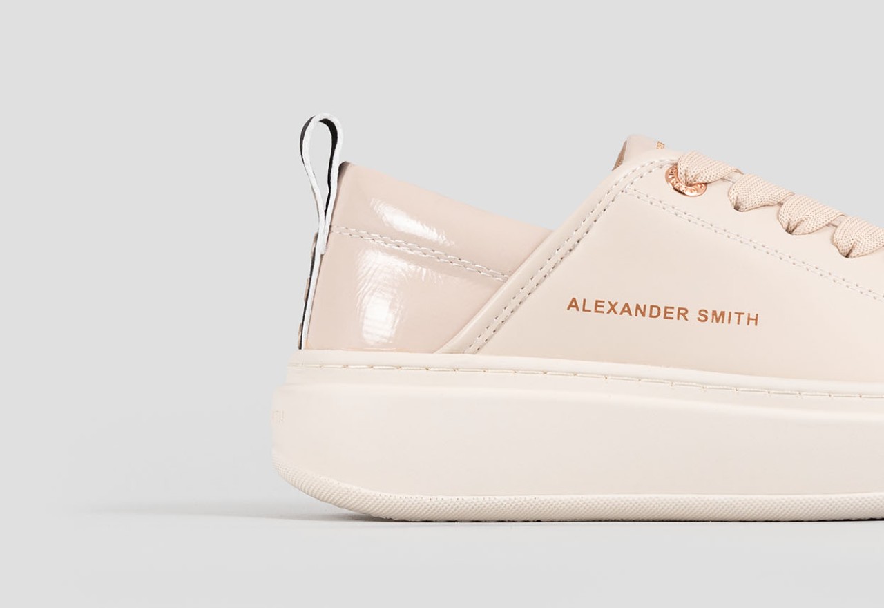 Alexander Smith ECO-WEMBLEY WOMAN SAND Offerta